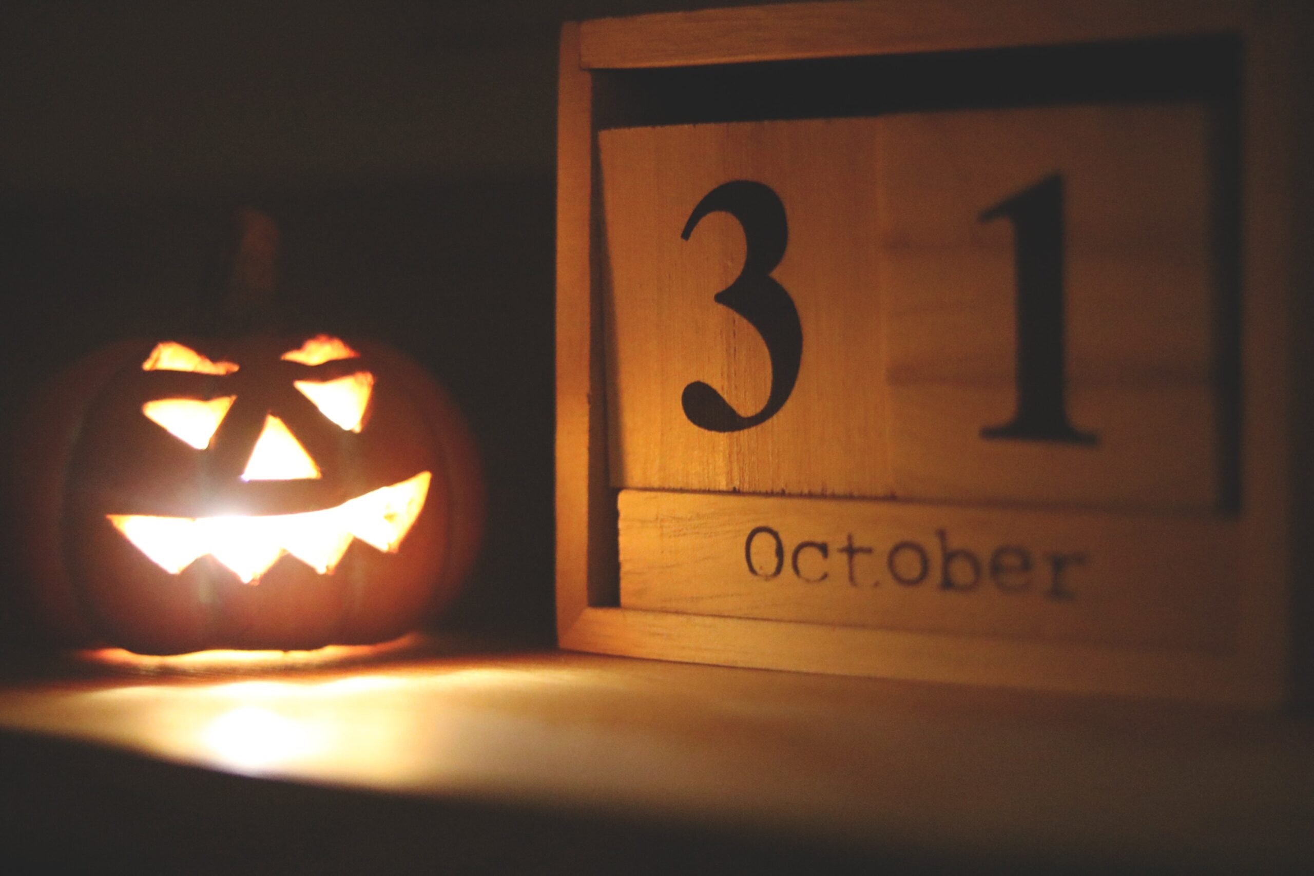 Unearth Spooktacular Savings: Finding Halloween Deals Online